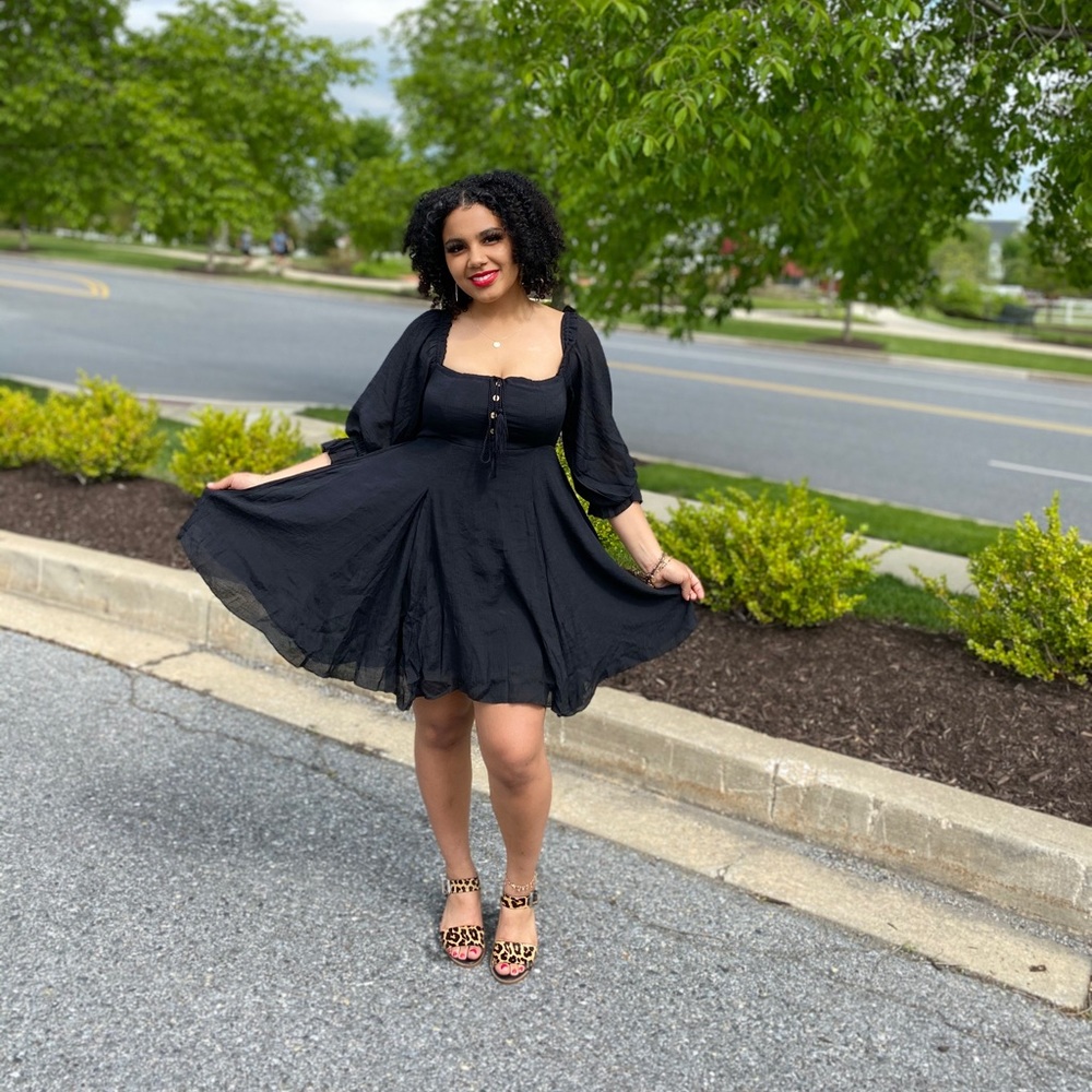 A sweet and feminine look babydoll dress.